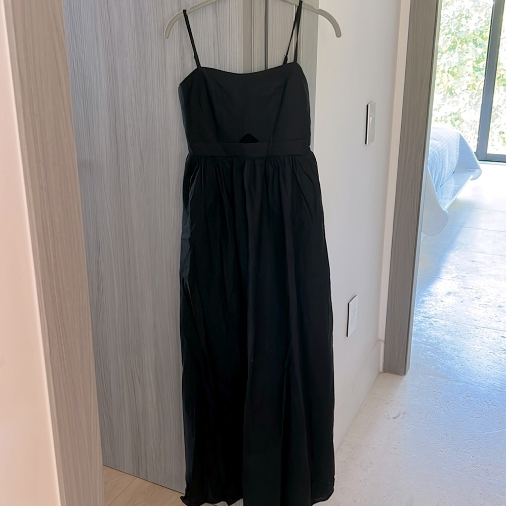 Elegant Black Maxi Dress - Picture 5 of 11